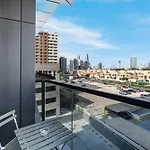 Modern Home In Sports City With Rooftop Pool